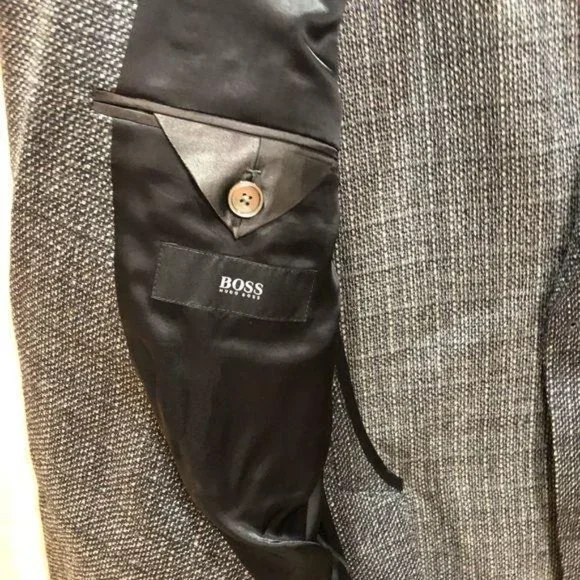 Hugo BOSS Classic Fit Solid Wool Sportcoat) - Picture 6 of 8